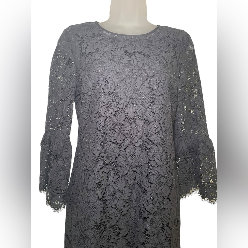 Banana Republic Black Lace Bell Sleeve Cocktail Dress Size 4 - Picture 6 of 7